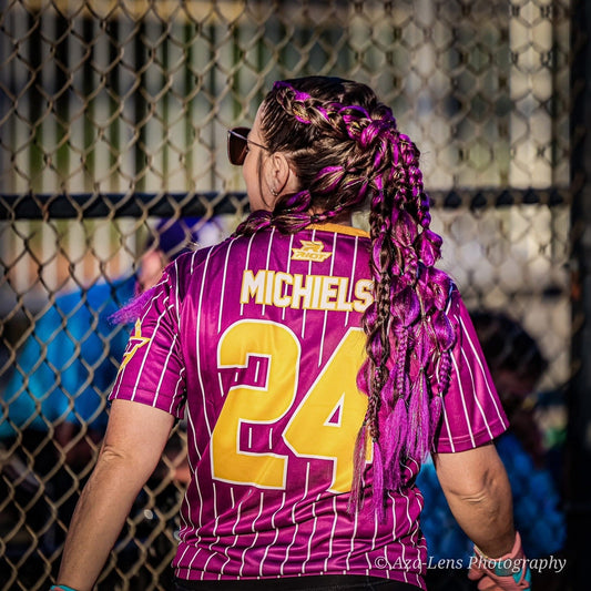 15 Fastpitch Softball Hairstyles to Try
