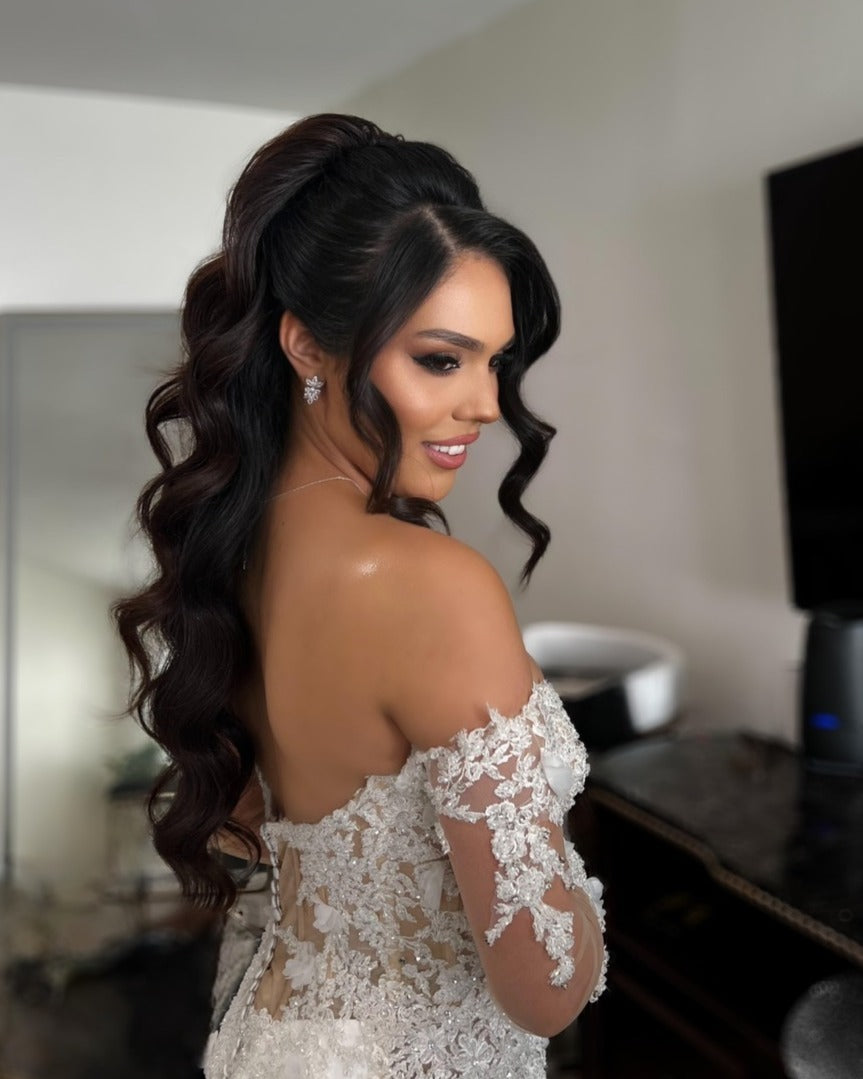 15 Stunning Wedding Hairstyles for Inspiration DreamBundles 15 Stunning Wedding Hairstyles for Inspiration DreamBundles