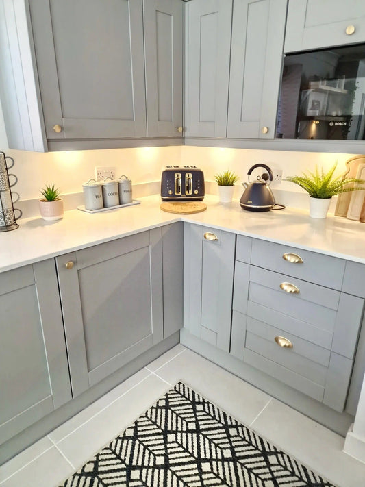 15 Designer-Approved Gray Kitchen Cabinet Ideas