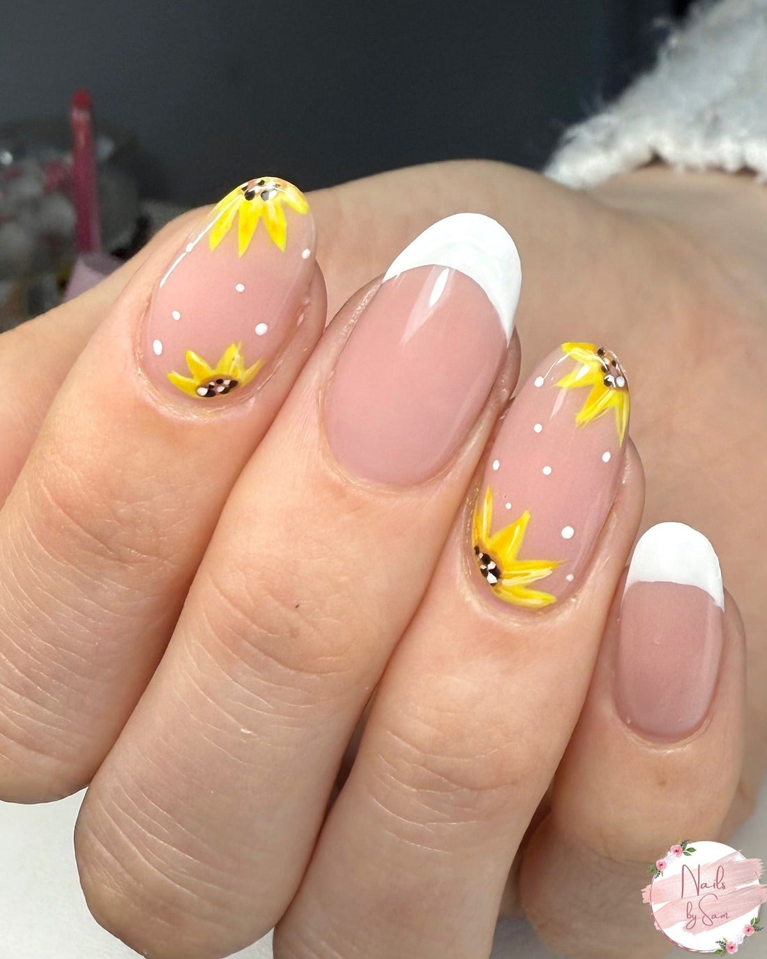 15 Must-See Sunflower Nail Ideas for 2025