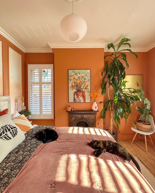 15 Chic Orange Bedroom Ideas That Impress