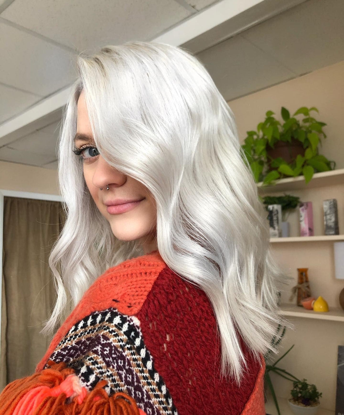 15 Irresistible Platinum Hair Color Ideas to Save