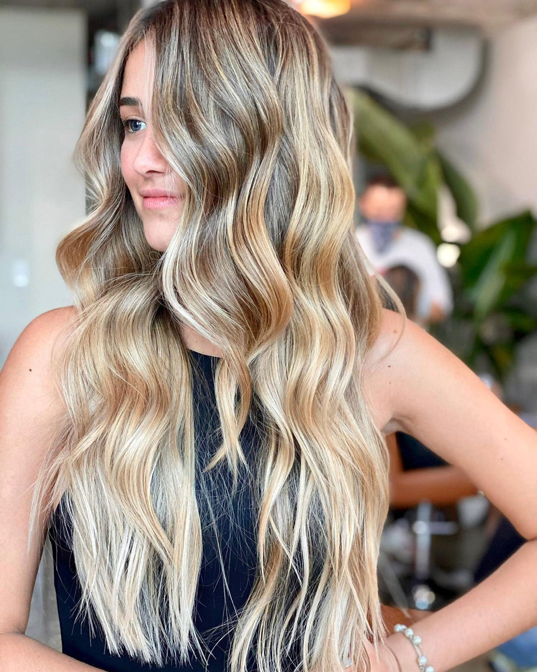 15 Trendy Sandy Hair Color Looks for 2025
