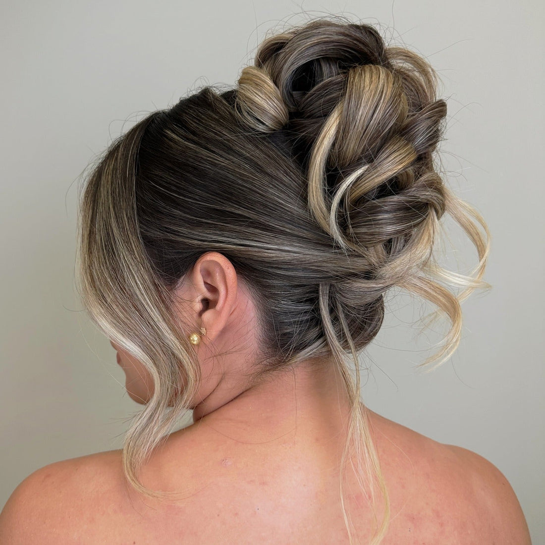 15 Formal Hairstyles for a Sophisticated Finish