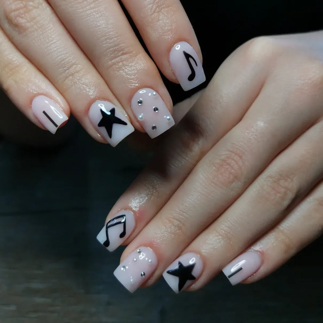 15 Creative Music Nail Ideas 2026