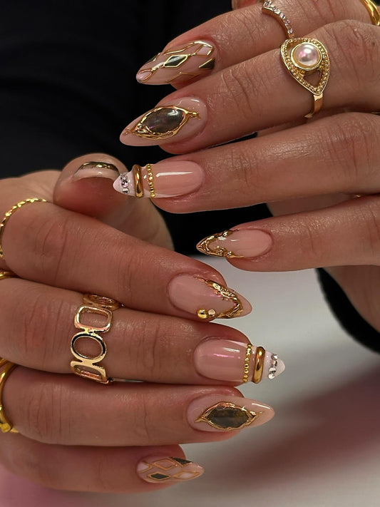 15 Trending Simple Diamond Nail Ideas 2026