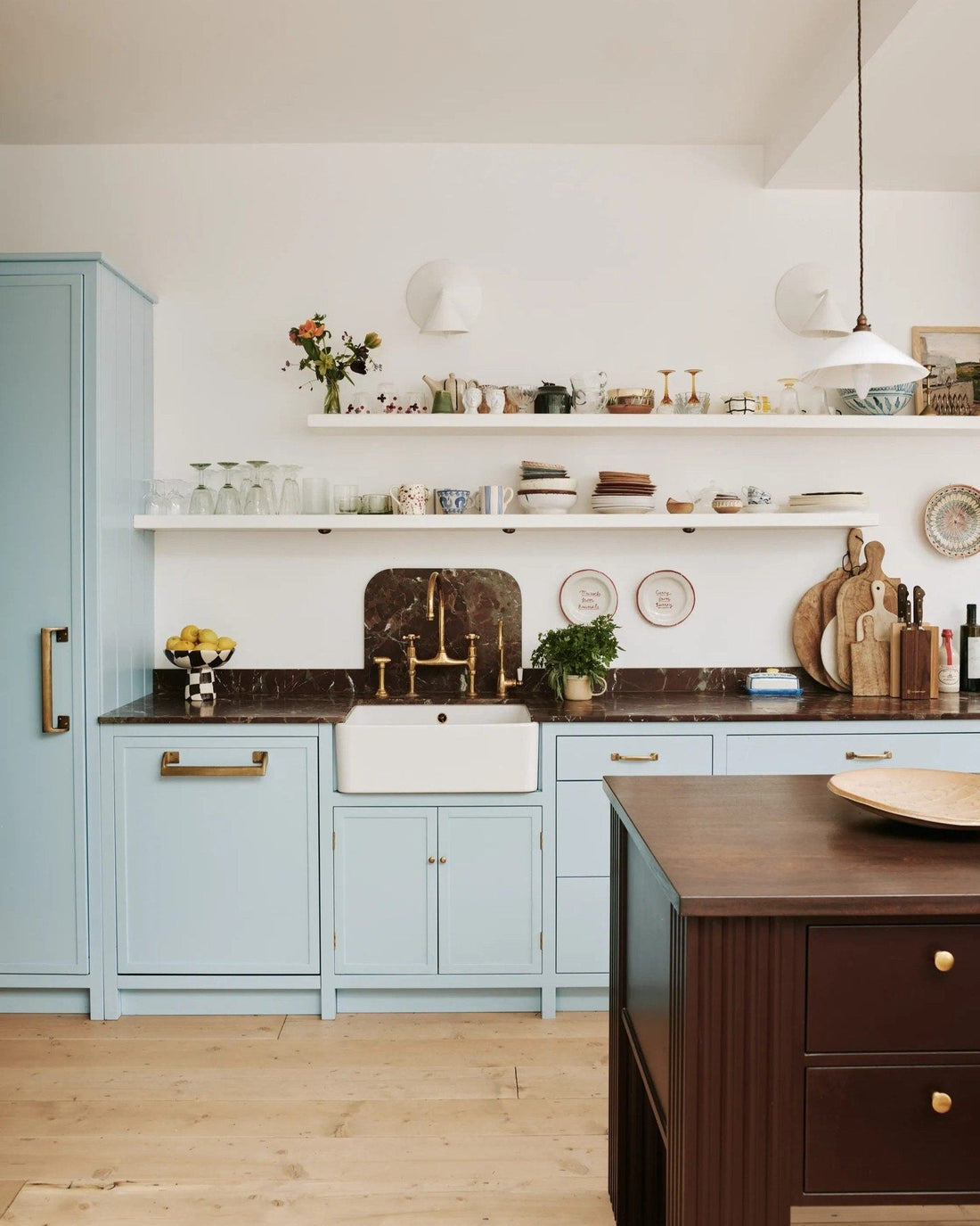 15 Bold Blue Kitchen Cabinet Inspirations