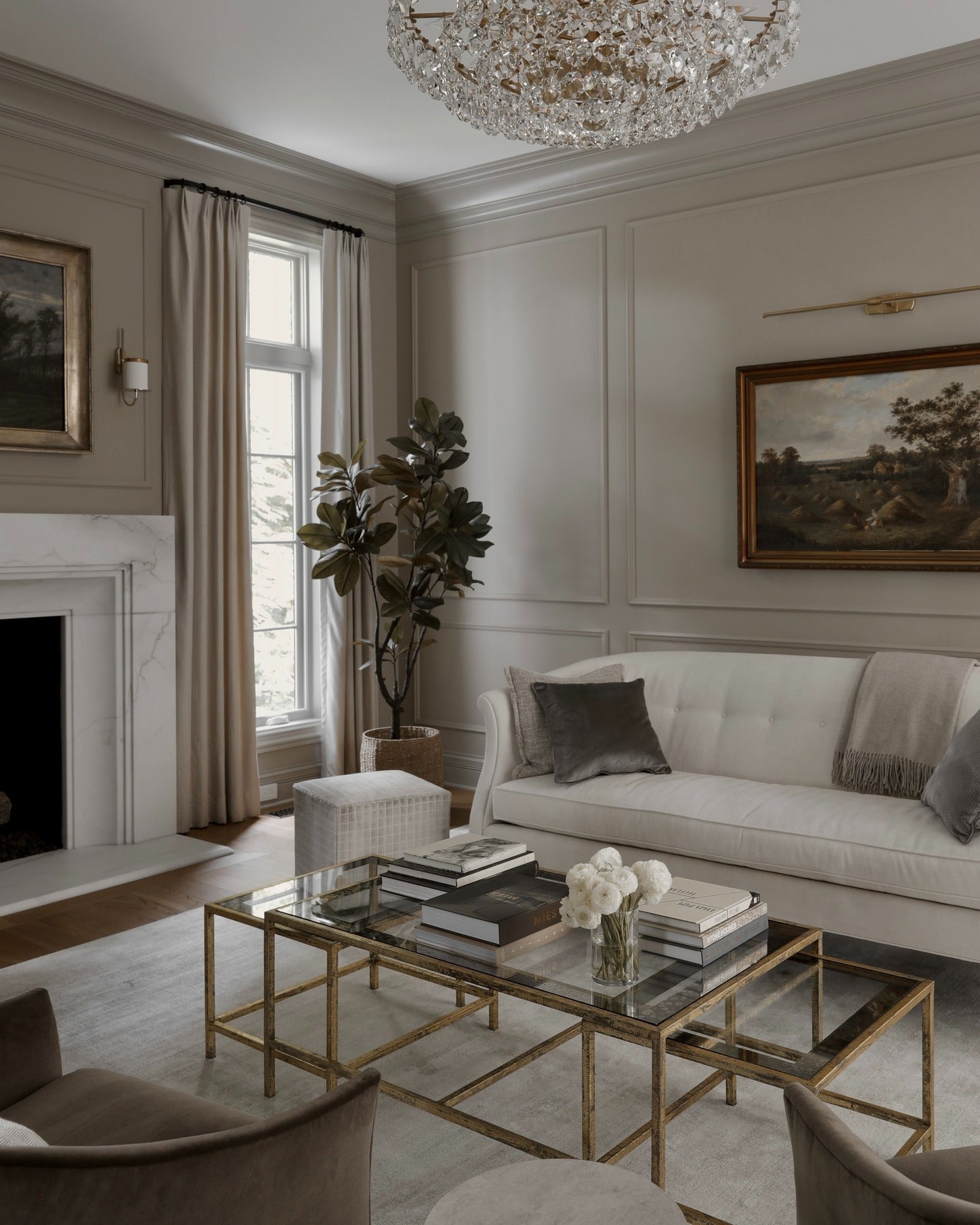 Calming Cream Apartment Interior Color Ideas photo