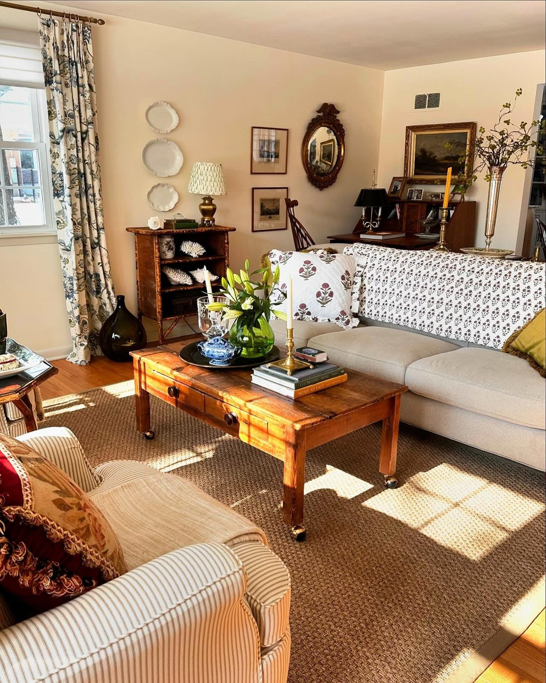 15 Rustic French Country Living Room Ideas