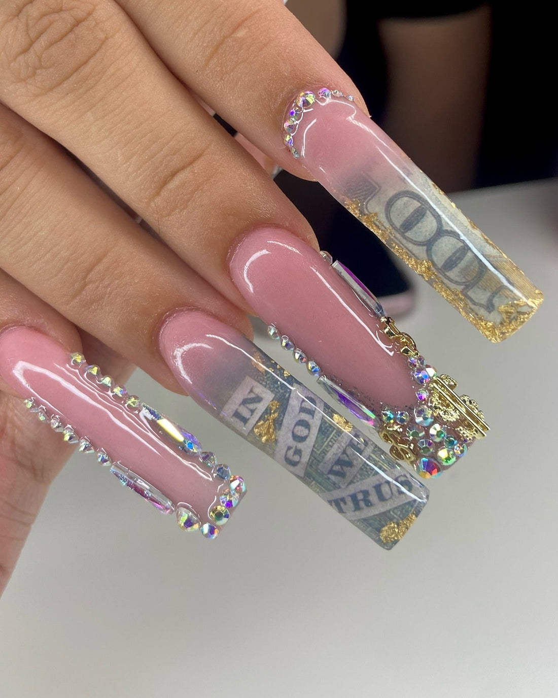 15 Rich-Girl Old Money Nail Ideas You’ll Love