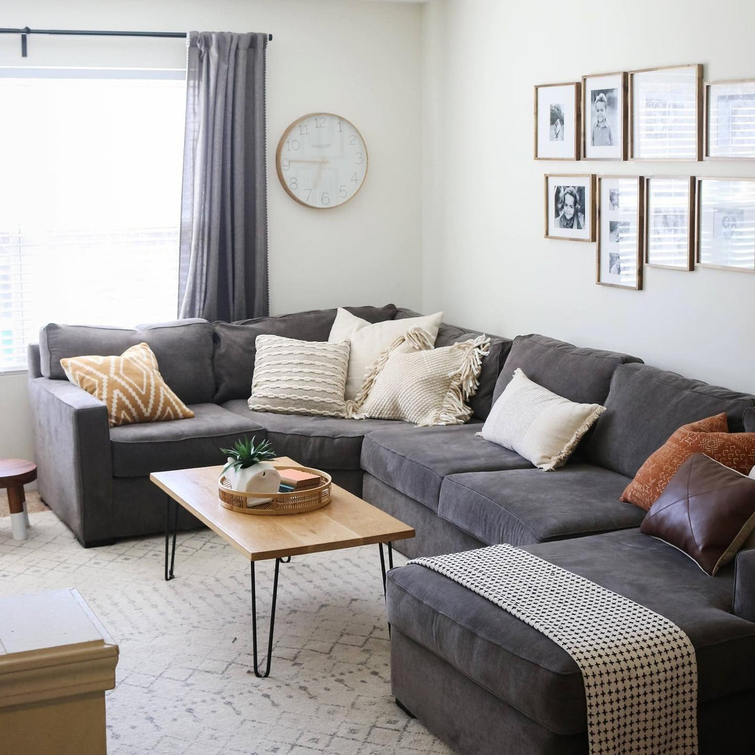 15 Stunning Living Room Ideas with Gray Couch 2026