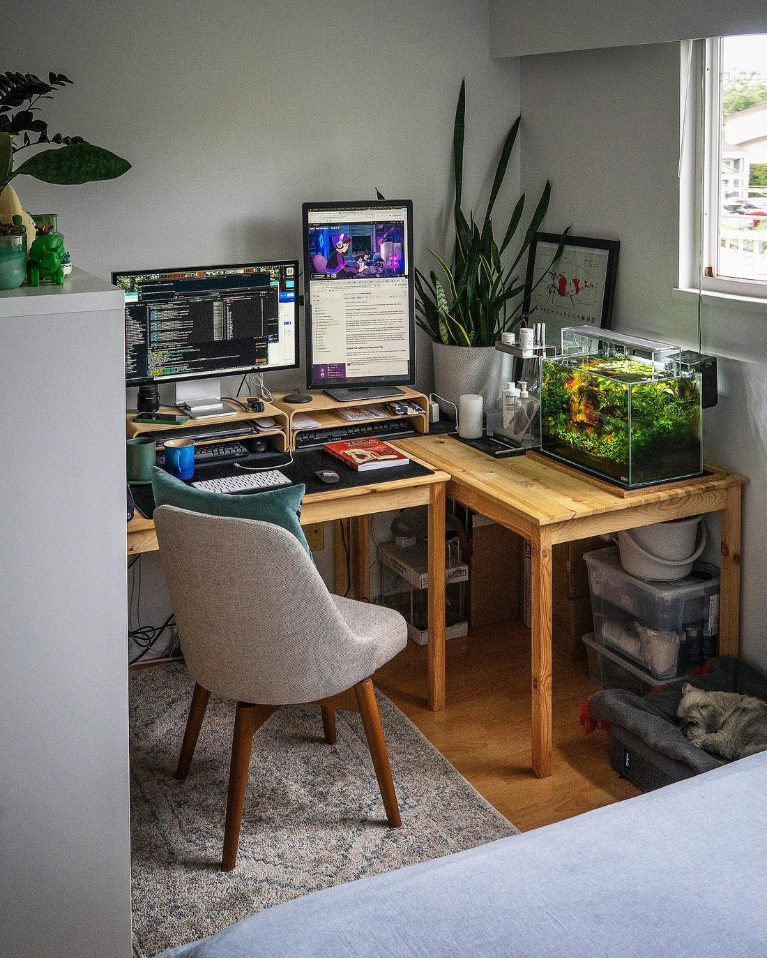 15 Tiny Office Space Ideas for a Productive Home Setup ⚙️