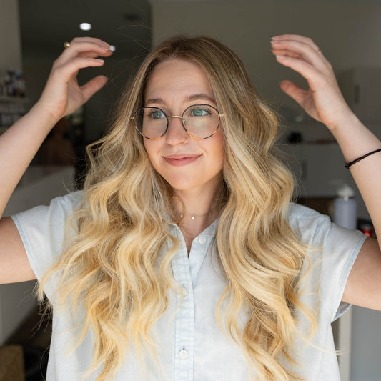 15 Bold Golden Blonde Hair Color Curls
