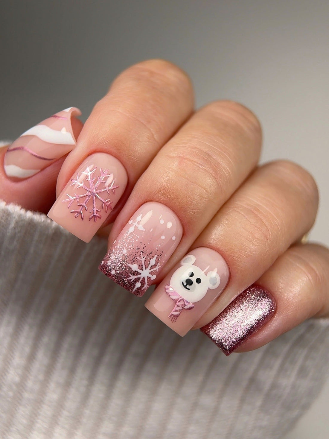 15 Fresh Winter Birthday Nails 2026