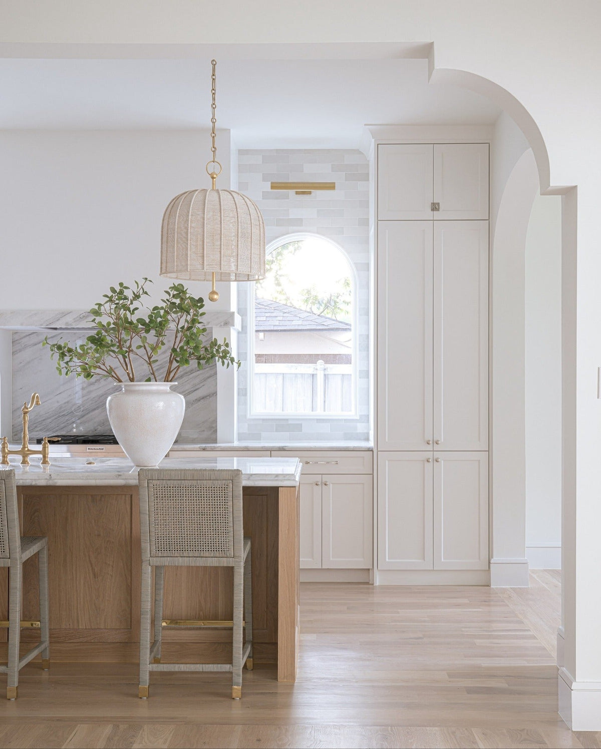 15 All White Kitchen Ideas for Every Style – DreamBundles