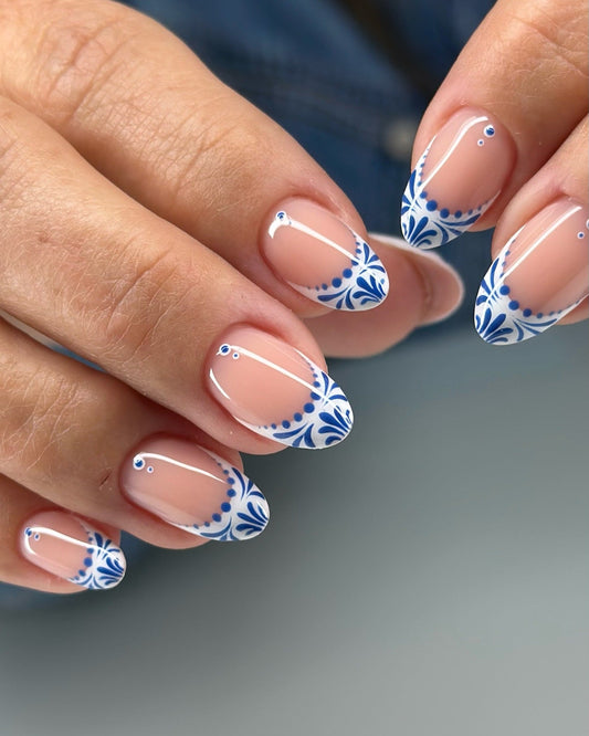 15 Must-Try Short Almond Nails 2026