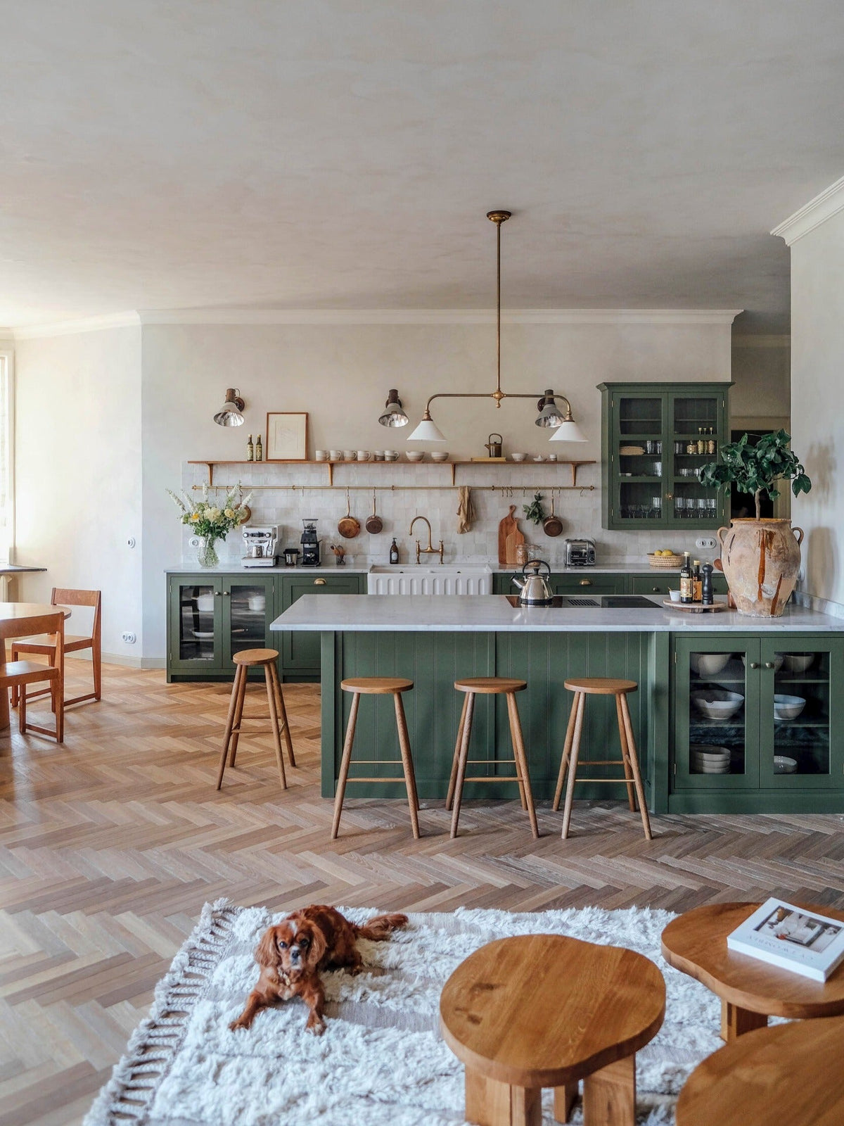 15 Modern High Ceiling Kitchen Ideas 2026 – DreamBundles