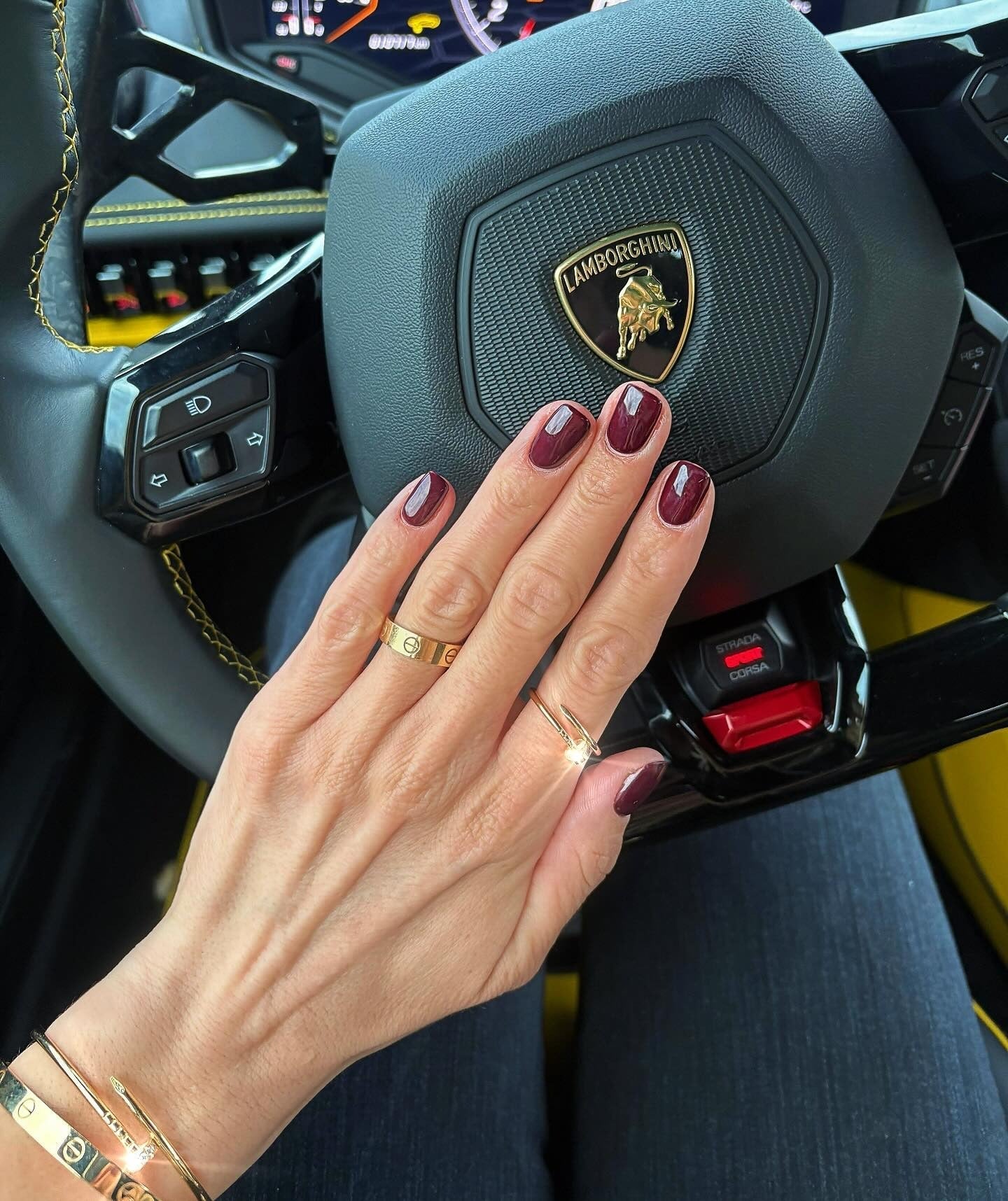 15 Best Short Rounded Nail Ideas to Copy in 2026 – DreamBundles