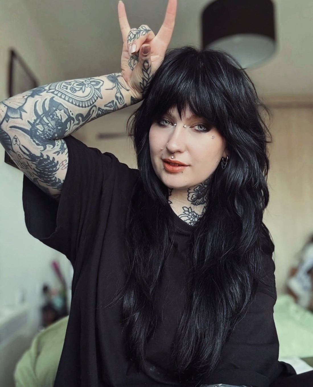 15 Effortless Wolf Haircuts With Bangs for 2025