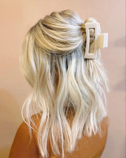 15 Claw Clip Hairstyles Styles 2026