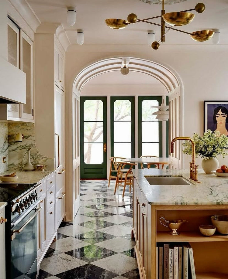 15 Stunning Long Narrow Kitchen Ideas 2026 – DreamBundles