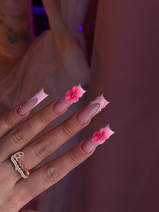 15 Best Magenta Nail Ideas for 2026