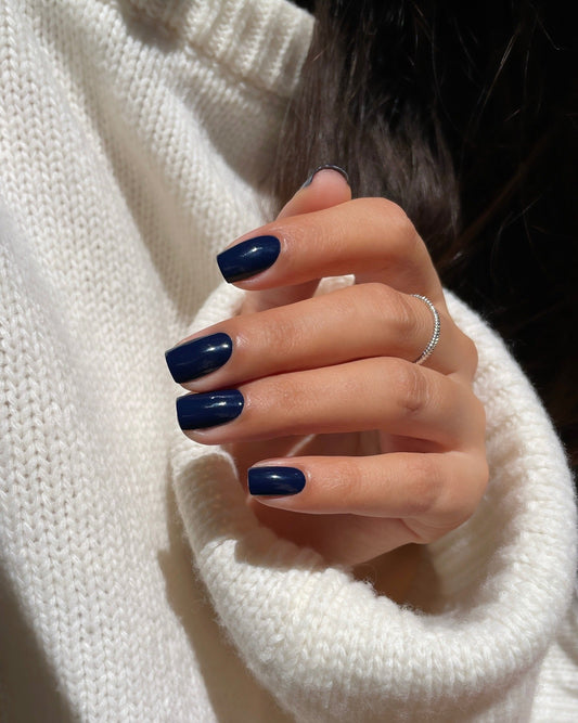 15 Must-See Short Blue Nail Ideas for 2025