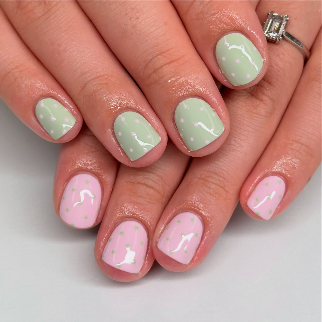 15 Popular Cute Short Nails for 2026