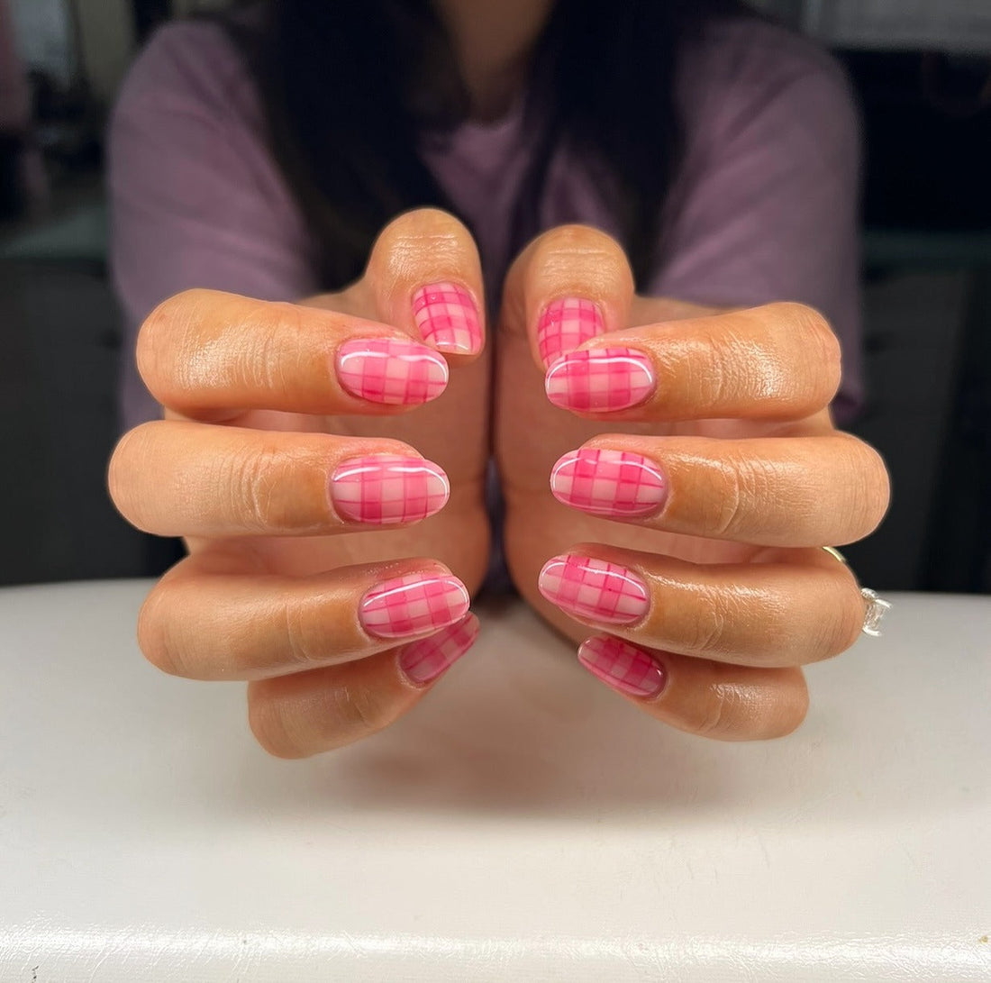15 Best Plaid Nail Ideas for Pattern Lovers