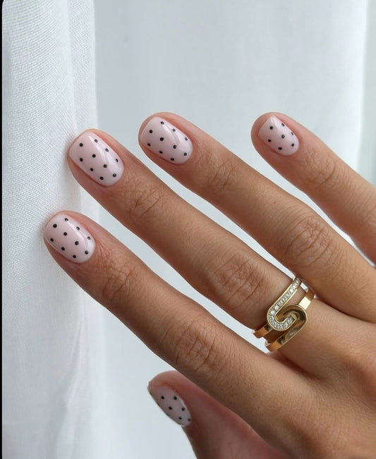 15 Fresh Taupe Nail Ideas 2026