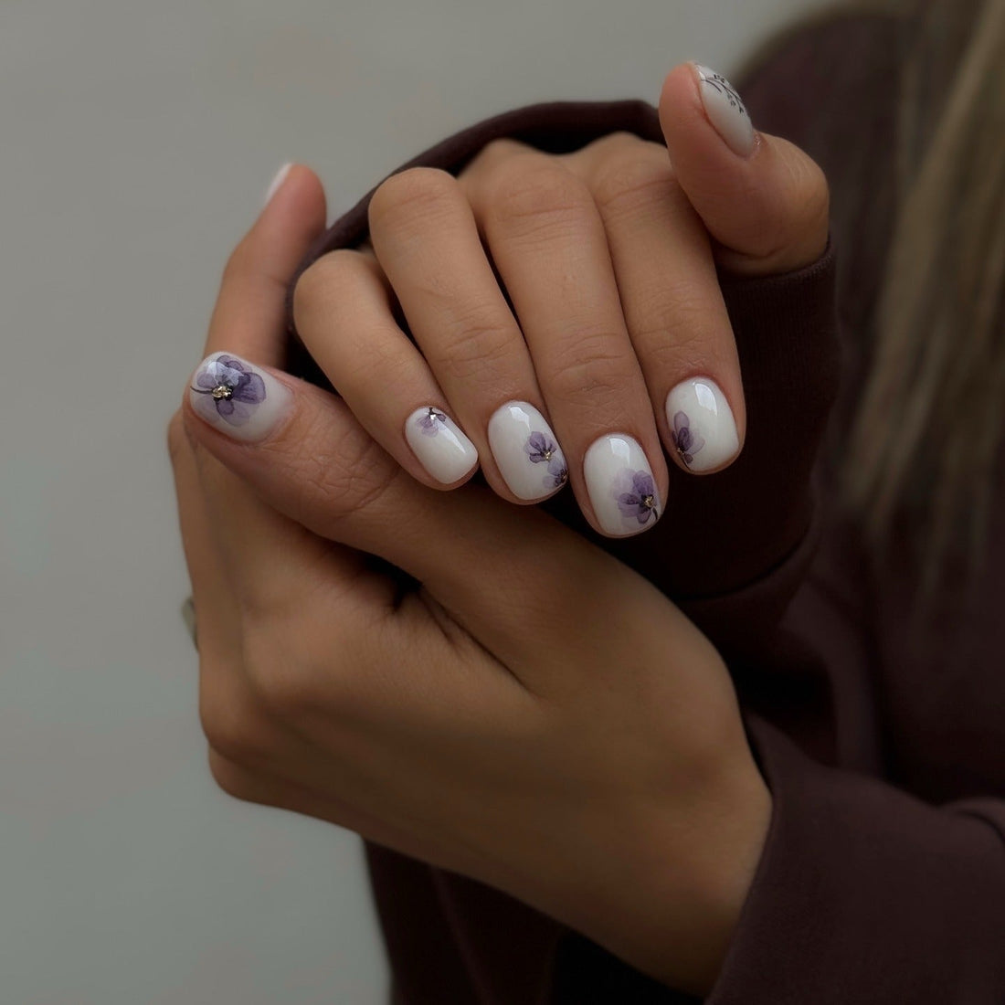 15 Modern Purple Flower Nail Ideas 2026