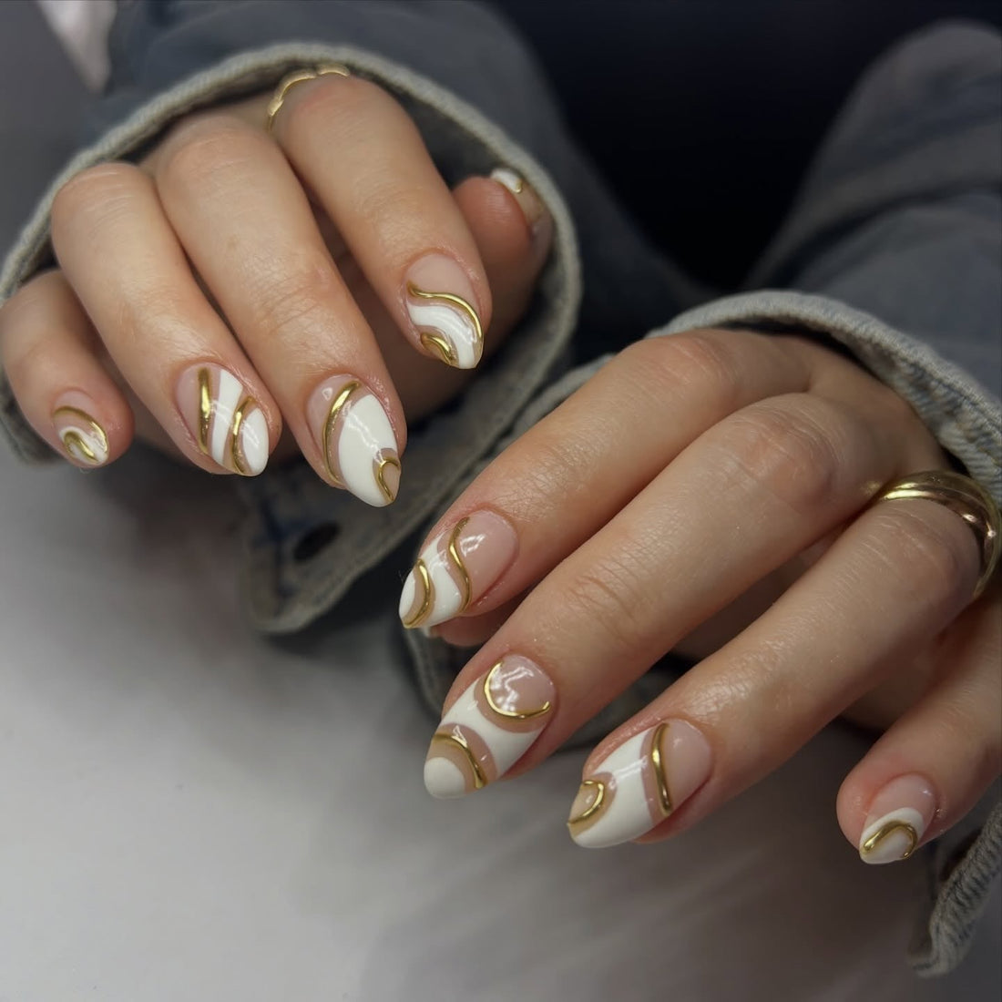 15 Pretty Gold Chrome Nails 2026