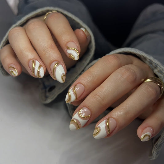 15 Pretty Gold Chrome Nails 2026