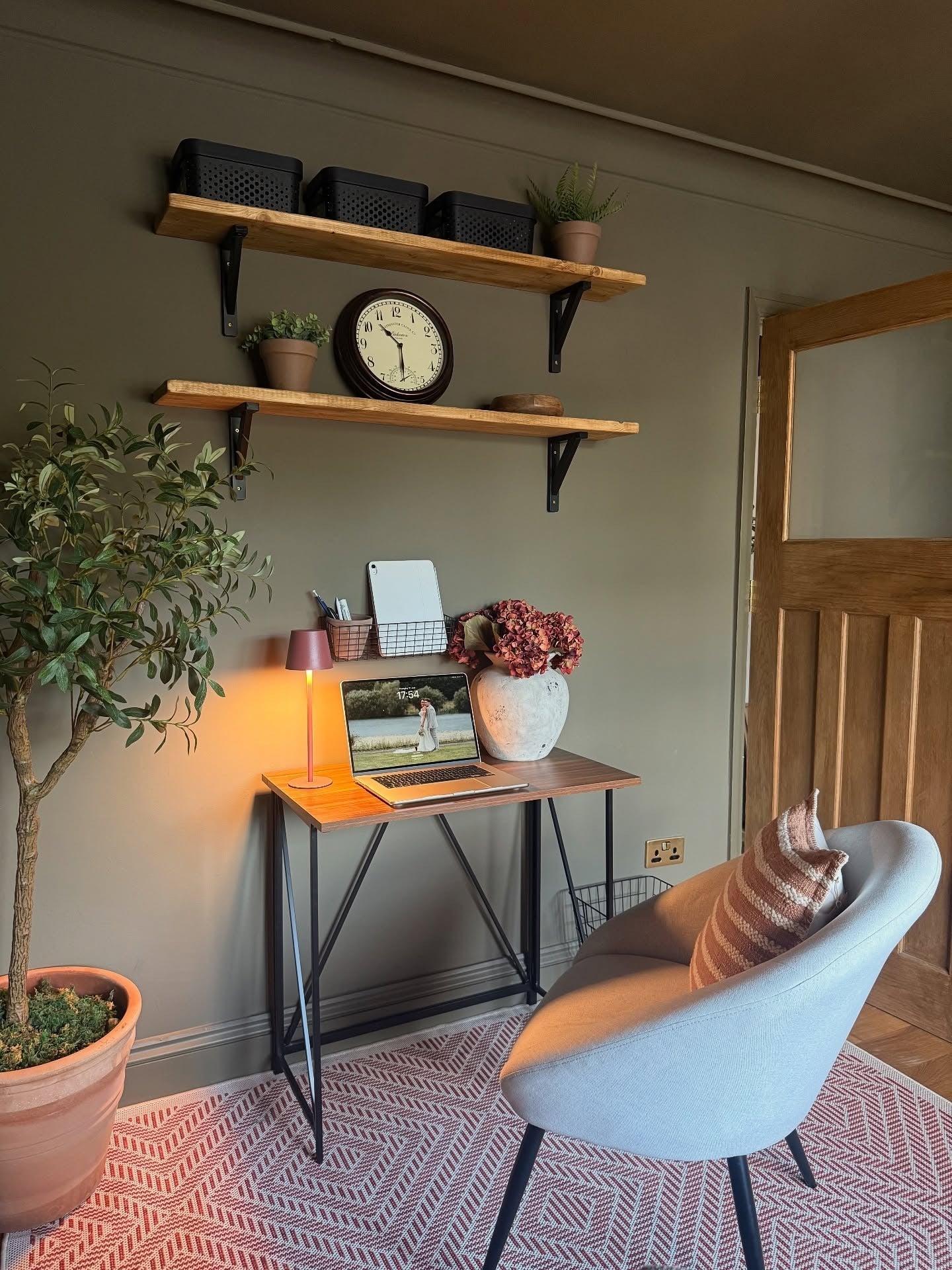 15 Beautiful Earthy Office Ideas You Can Try Today – DreamBundles