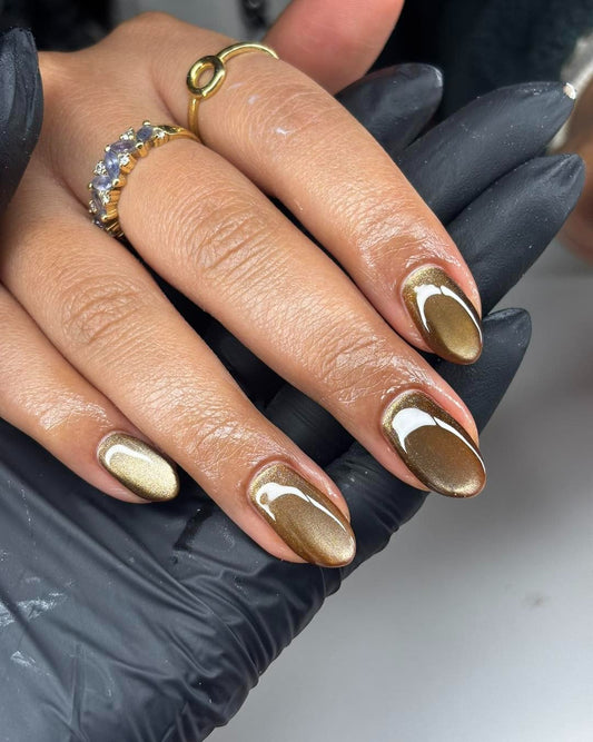15 Gold Cat Eye Nail Ideas 2026
