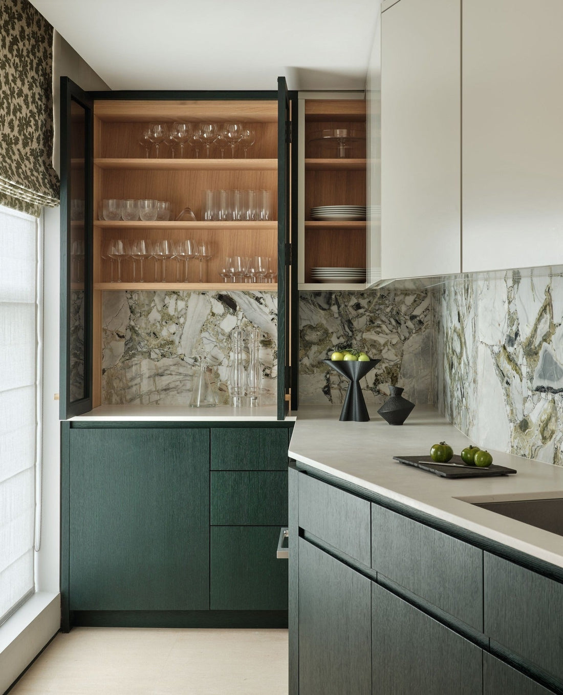 15 Black and Grey Kitchen Ideas: Chic Design Moments