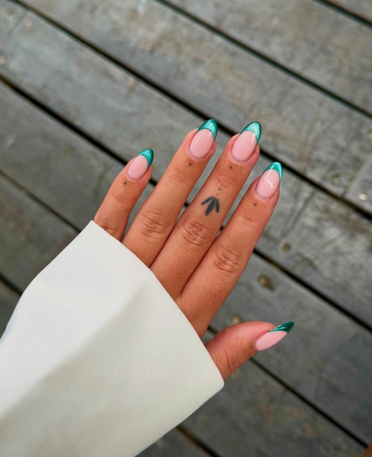 15 Must-Try French Tip Nail Ideas for Summer 2026