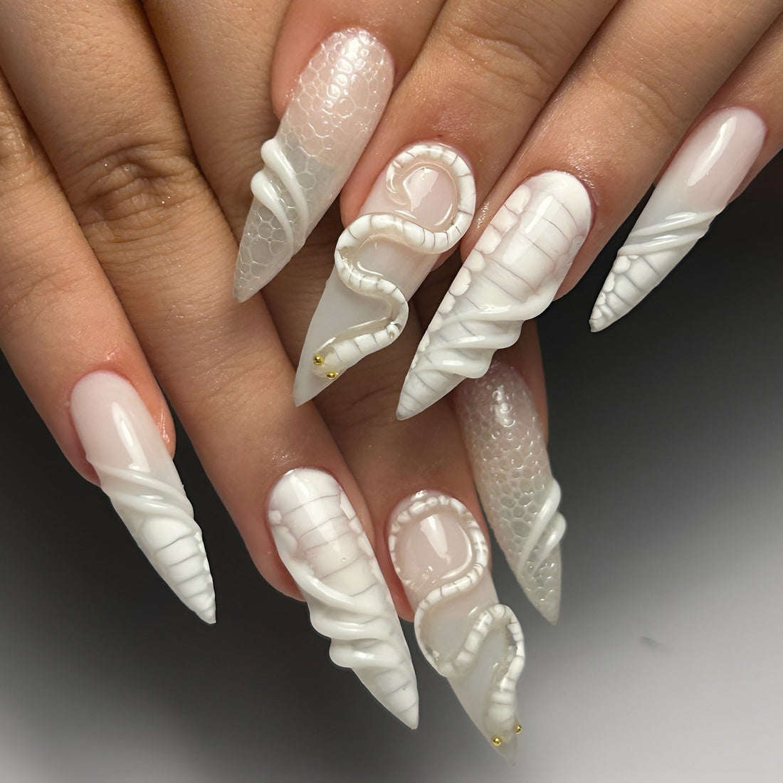 15 Minimalist Zig Zag Nail Ideas