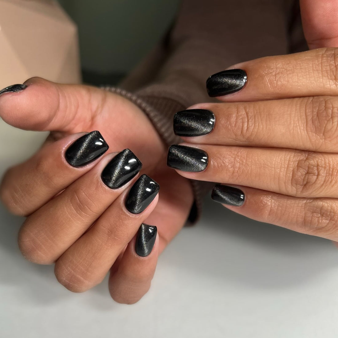 15 Must-See Short Black Nail Ideas for 2026