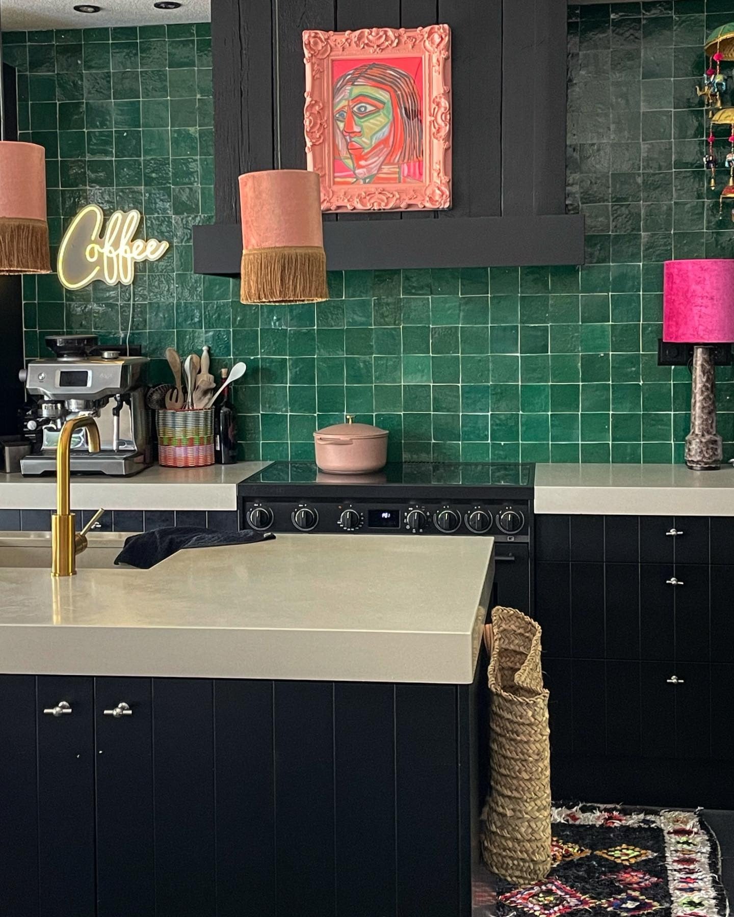 15 Funky Kitchen Ideas That Mix Color and Creativity 💫 – DreamBundles