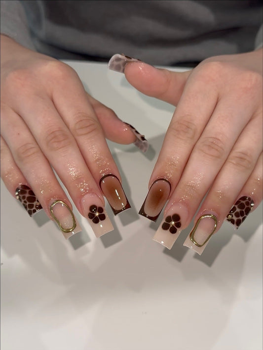 15 Stylish Medium Length Coffin Nails for 2026