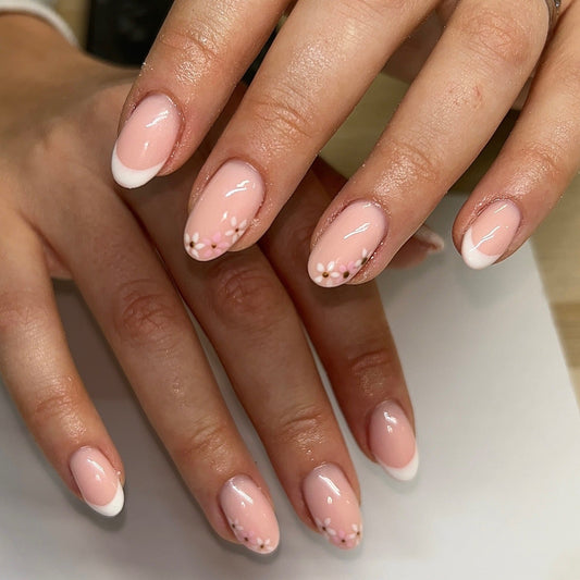 15 Classy Almond Nail Ideas 2026