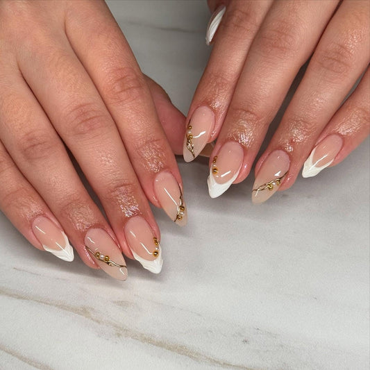 15 Fresh White Almond Nail Ideas 2026