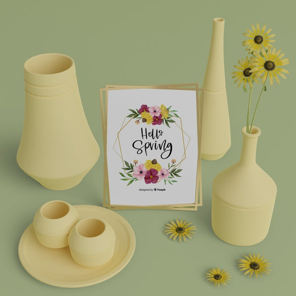 Free 3D Vases And Spring Card On Table Psd