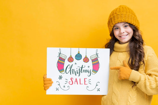 Free Baby Girl With Paper Sheet For Christmas Sales Psd