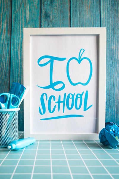 Free Back To School Supplies With White Frame Psd