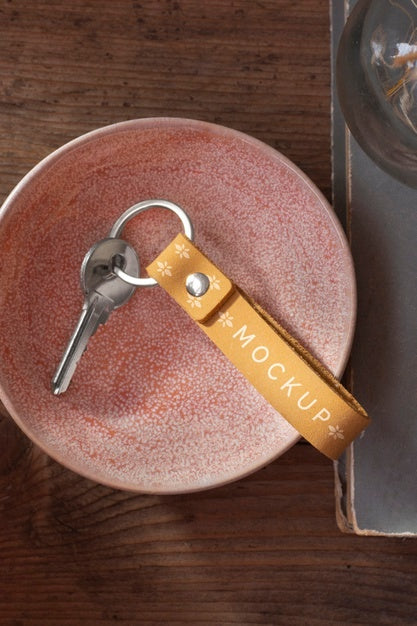 Free Beautiful Accessories Mockup In Real Context Psd