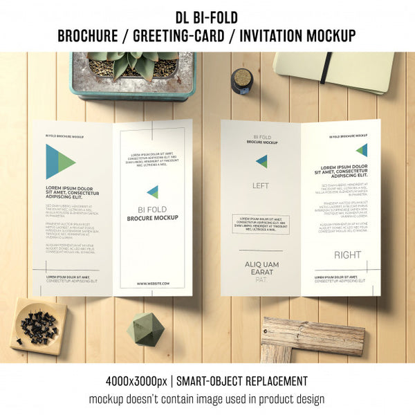 Free Bi-Fold Brochure Or Invitation Mockup With Still Life Concept Psd