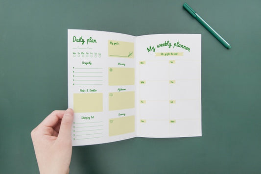 Free Bifold Brochure Concept Mock-Up Psd