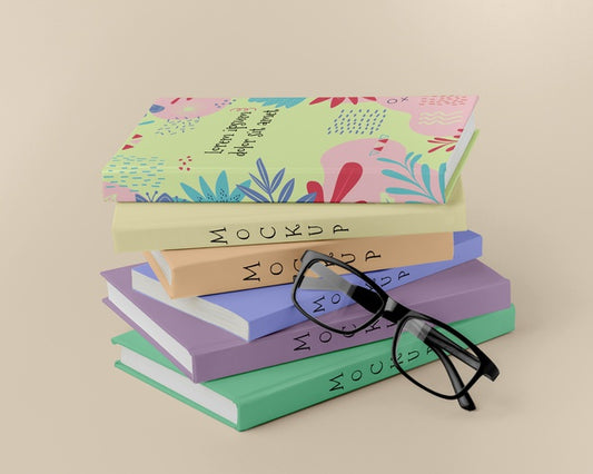 Free Books Arrangement With Glasses Psd
